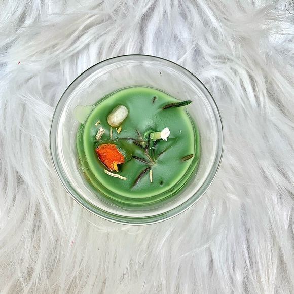 LEO Zodiac Candle - Citrine - Earth Collection Crystal Gemstones - Picture 3 of 3